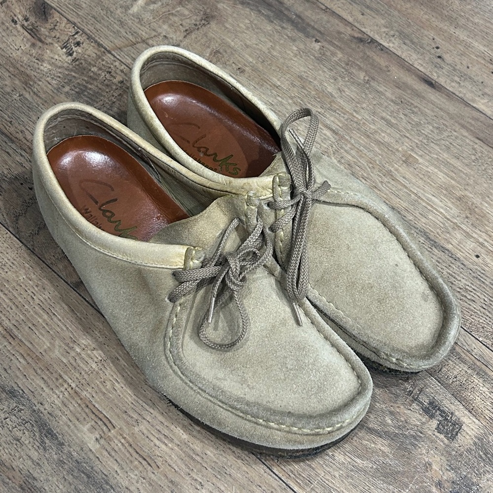Clarks Original’s Wallabees Women 9.5 Chukka Lace Up Tan Suede Moc Toe Casual